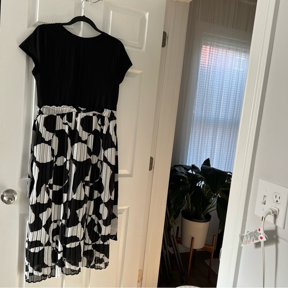 For Cynthia Black and White Fit and Flare Midi Dress - Picture 6 of 6